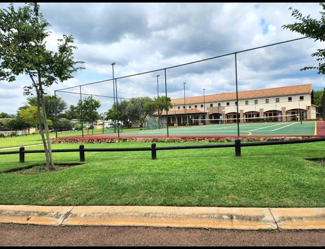 1 BEDROOM APARTMENT FOR SALE IN NEWMARK ESTATE